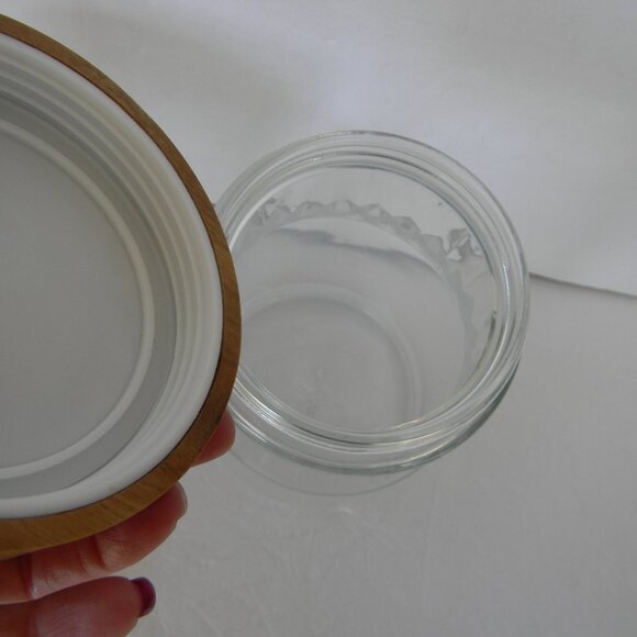 NEW Aarti Sequeira 2-Pc Etched Glass Storage Canisters w/ Acaica Wood Lid - Picture 4 of 4